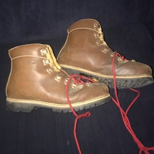 Vasque Montana logging hiking boots full leather